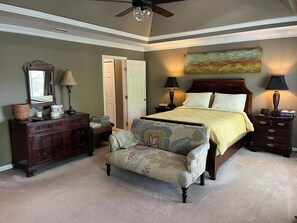 5 Schlafzimmer, Bügeleisen/Bügelbrett, WLAN, Bettwäsche