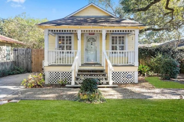 Welcome to our beautiful historic home!