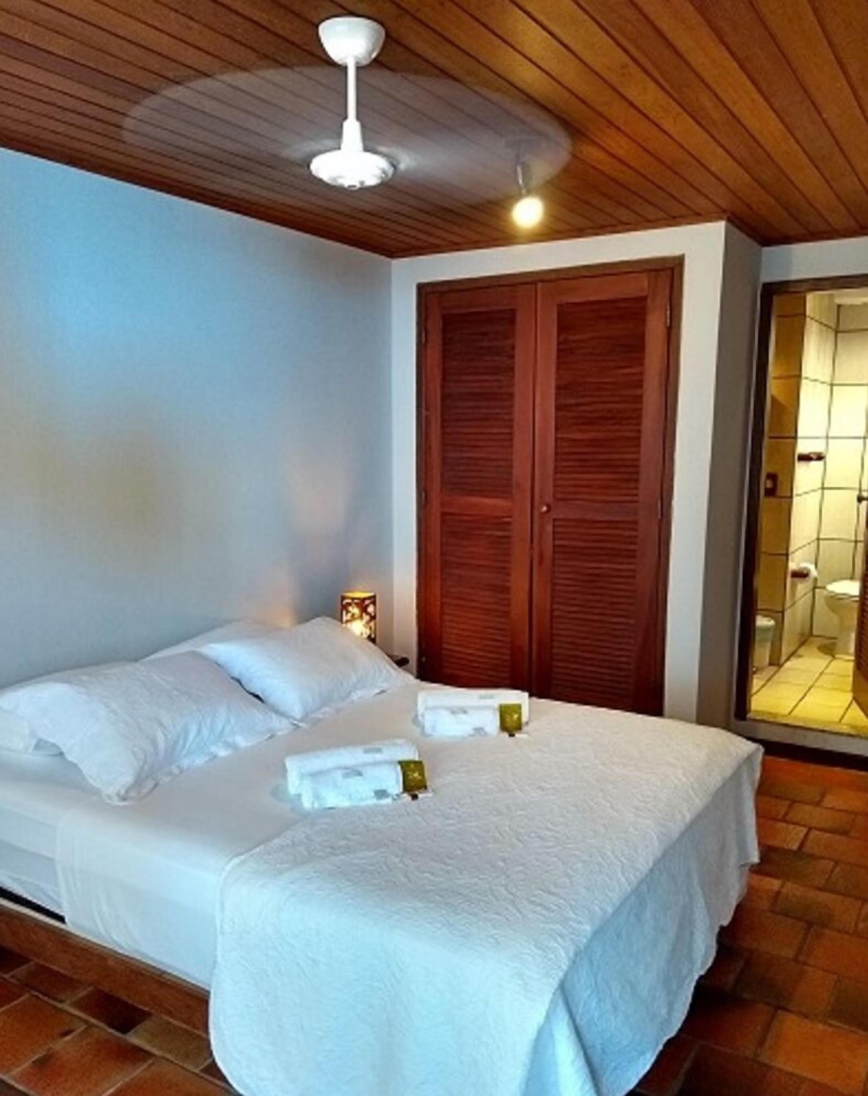 Minibar, cortinas blackout, wifi gratis y ropa de cama 