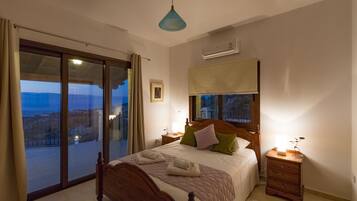 3 makuuhuonetta, silitysrauta/-lauta, internet, vuodevaatteet