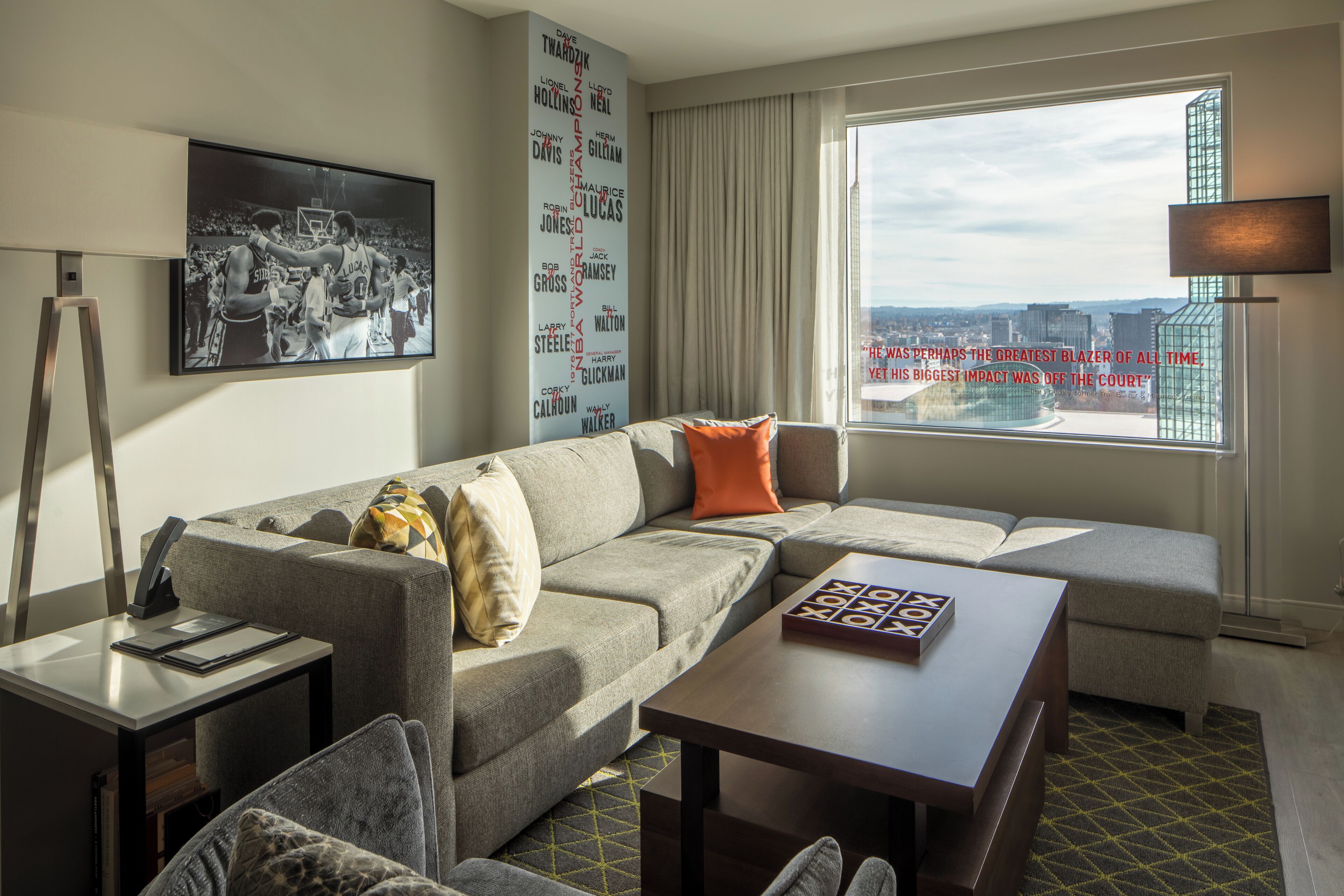 Premium Suite (Regency) | Hypo-allergenic bedding, in-room safe, desk, laptop workspace