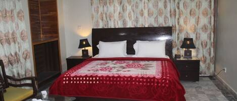 1 makuuhuone, tallelokero huoneessa, silitysrauta/-lauta, Wi-Fi