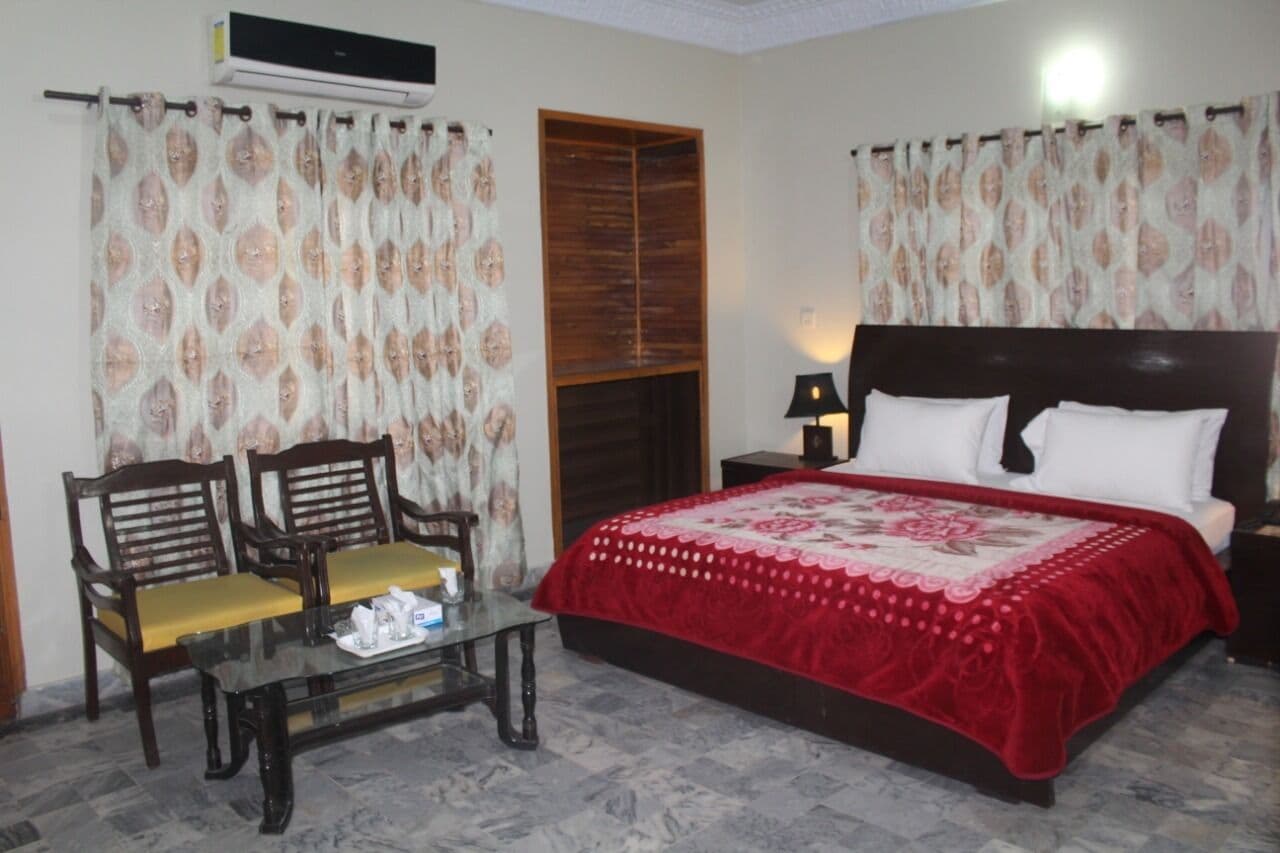 1 bedroom, in-room safe, iron/ironing board, WiFi