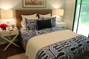 5 bedrooms, iron/ironing board, free WiFi, bed sheets - Summer in Westport, CT! - Renovated, Private, Close to everything! (Westport)