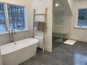 Hair dryer, towels - Summer in Westport, CT! - Renovated, Private, Close to everything! (Westport)