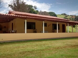 Exterior - peace and tranquility with practicality, house just 100 meters from local shops  (Socorro)