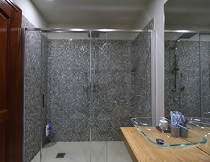 Comfort Double Room, Terrace (Clio) | Bathroom | Shower, rainfall showerhead, free toiletries, hair dryer - Parnasus (Agrigento)