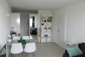 TV, DVD player