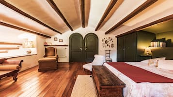 4 habitaciones, tabla de planchar con plancha y wifi gratis