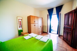 2 Schlafzimmer, schallisolierte Zimmer, Bügeleisen/Bügelbrett