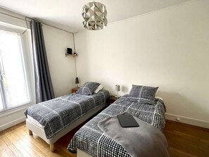 3 bedrooms, iron/ironing board, WiFi, bed sheets - La Ferme de Balizy is a property in Longjumeau, near Paris, Versailles, and Massy. (Longjumeau)