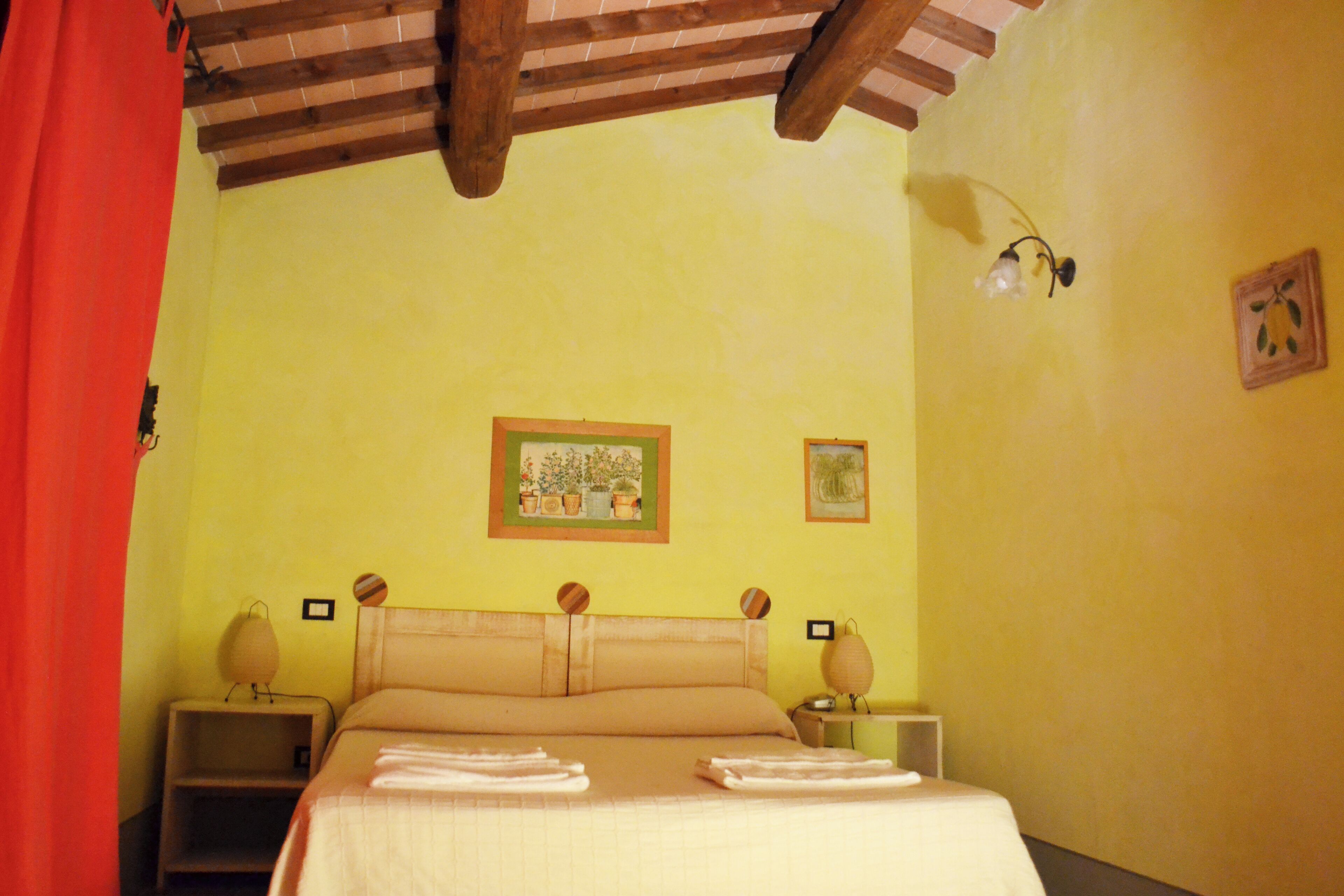 1 bedroom, in-room safe, free WiFi, bed sheets