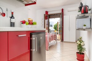 Premium bedding, in-room safe, blackout curtains, soundproofing - Naxos Diamond Studios Apartments (Naxos)