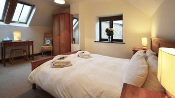 2 dormitoris, planxa i posts de planxar i wifi