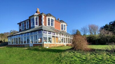 蝴蝶飞行伞民宿