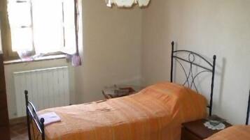 2 bedrooms, bed sheets