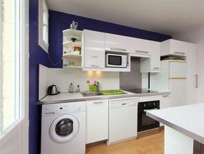 Fridge, microwave, oven, dishwasher