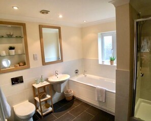 Ferienhaus, 5 Schlafzimmer | Waschbecken im Bad