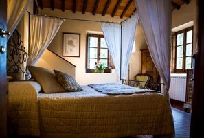 4 chambres, accĂšs Internet, draps fournis