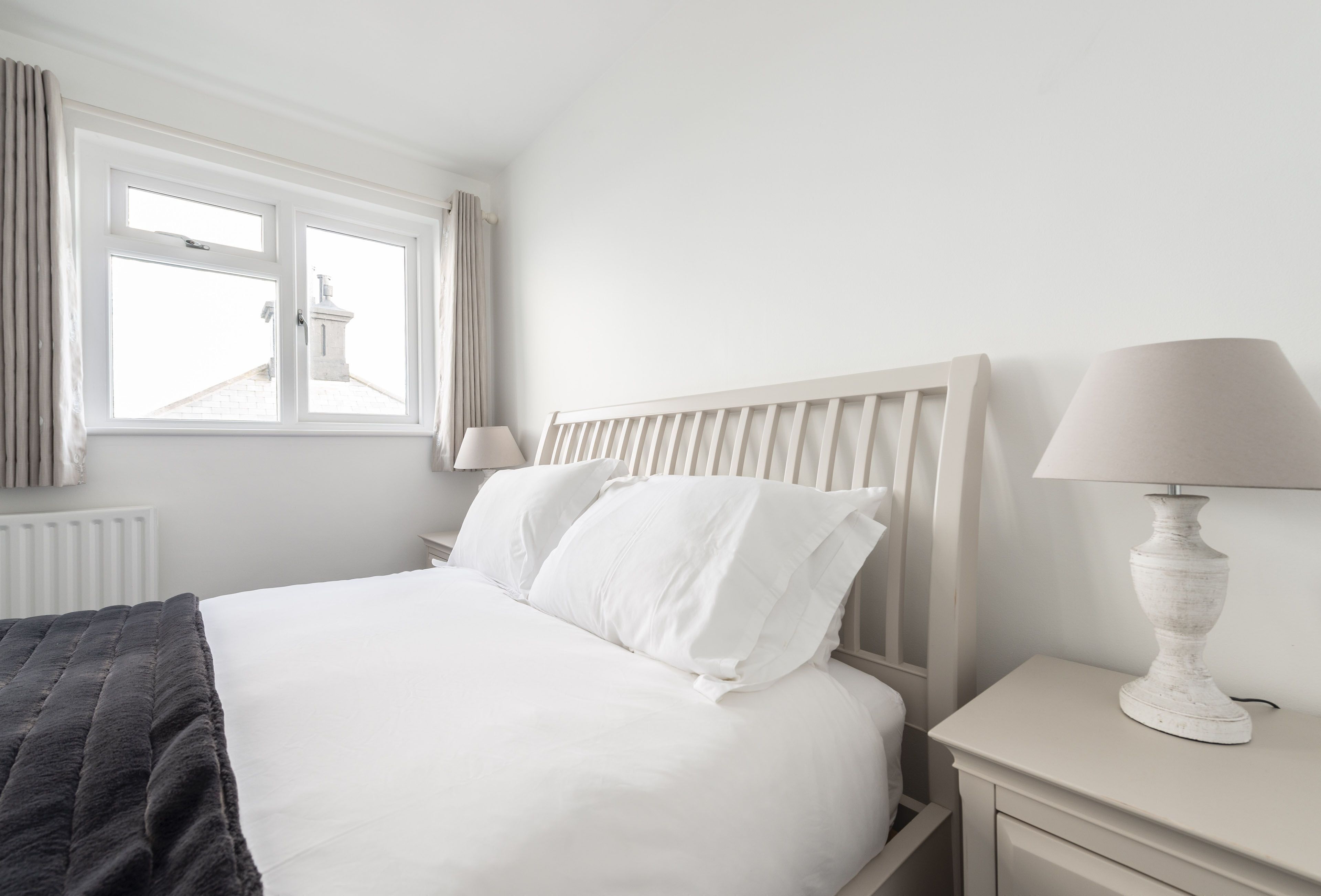 3 bedrooms, iron/ironing board, travel cot, Internet