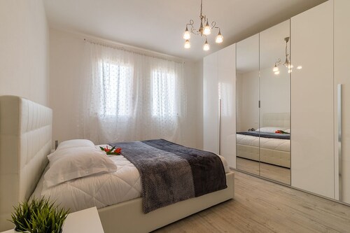 L'appartement Rialto offre le confort moderne et la tranquillité, spacieux et ensoleillé