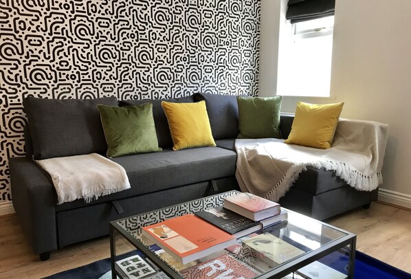 House, 3 Bedrooms | Living room