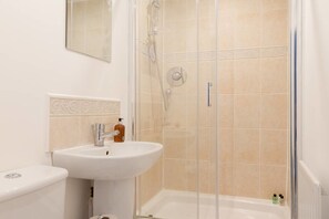 House, 3 Bedrooms | Bathroom - The St Clements Townhouse Bijou central (Oxford)