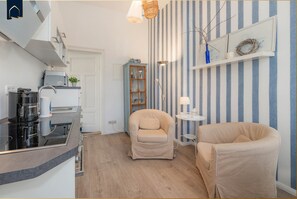 Fernseher, Stereoanlage