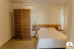4 quartos, cofres nos quartos, Wi-Fi, roupa de cama
