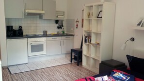 Lägenhet - 1 sovrum | Eget kök | Kylskåp, spishäll, kaffe- och tebryggare och grytor/köksredskap