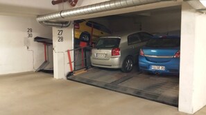 Self-parking (surcharge) 5 per day