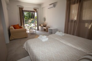 5 Schlafzimmer, Schreibtisch, schallisolierte Zimmer