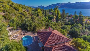 A heated pool - LEPEDA PEARL LIXOURI CEPHALONIA (Lixouri)