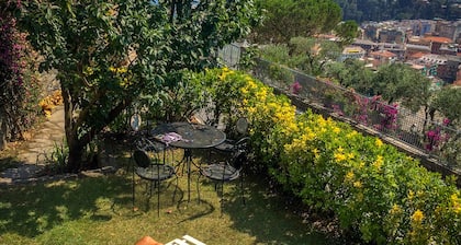 Schönes, modernes Loft mit Whirlpool und Blick auf den privaten Garten. WOCHENENDE ANGEBOTE