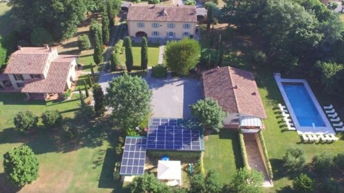 Agriturismo Borgo ai Lecci Apartment in Villa Orsucci