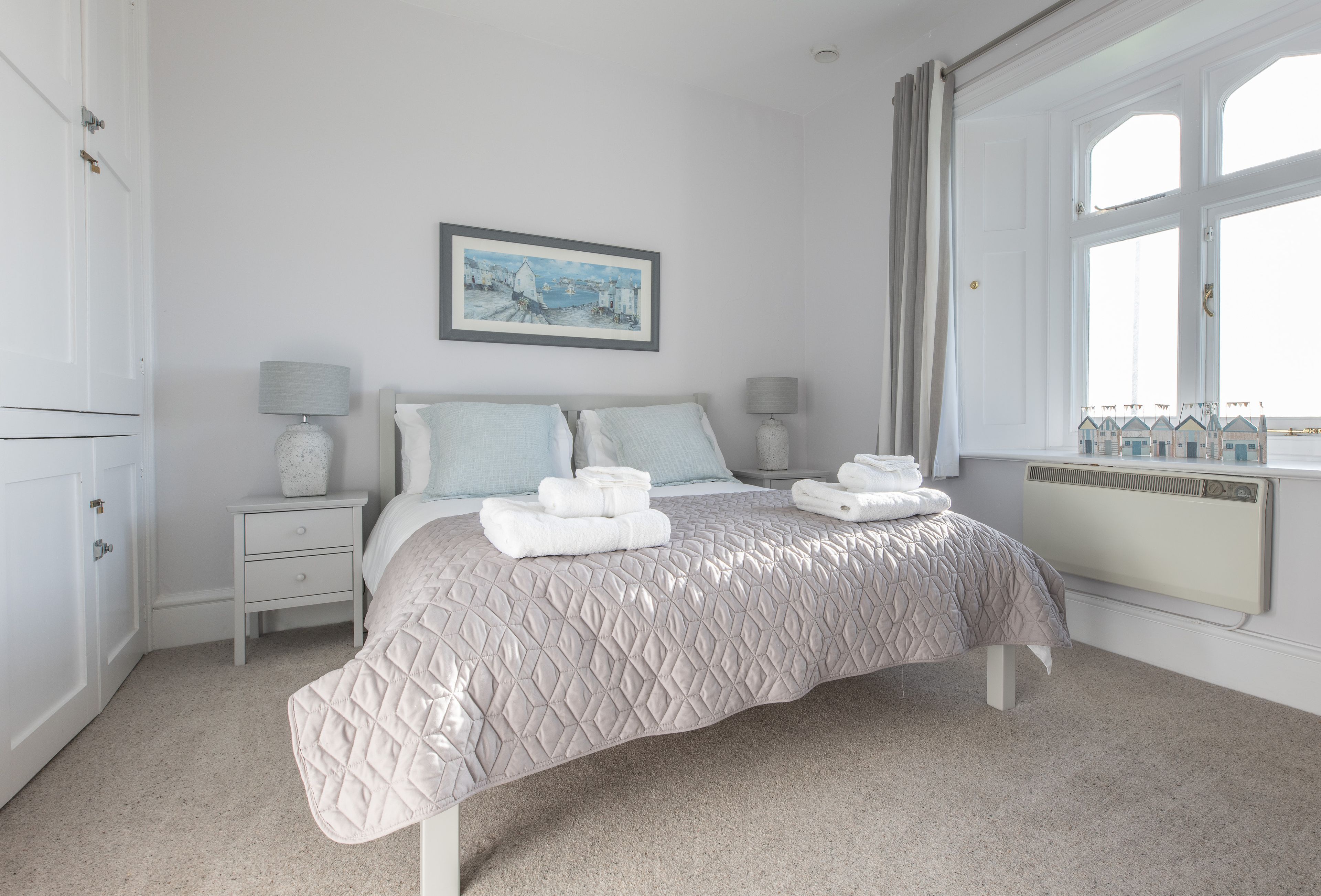2 bedrooms, iron/ironing board, travel crib, internet