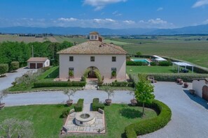 Exterior - Villa in Tuscany, Arezzo villa, holiday in Italian villa, (Castiglion Fiorentino)