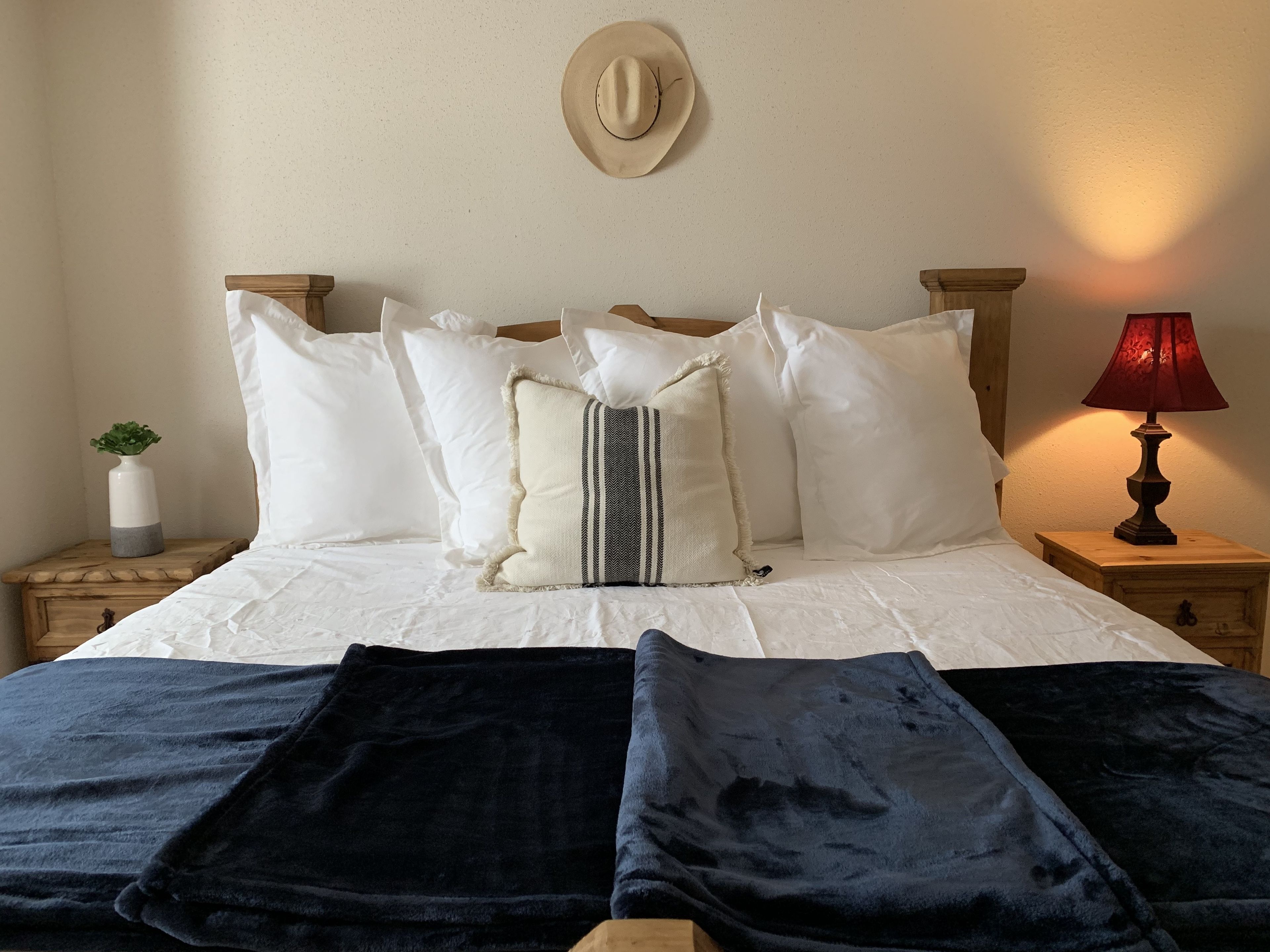 Standard Suite, Multiple Beds, Non Smoking (Lone Star Suite) | Individually furnished, soundproofing, free WiFi, bed sheets