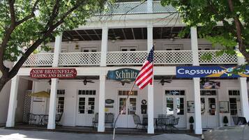 Façana frontal de l'allotjament