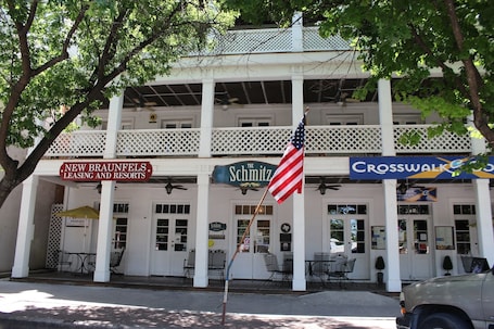 Front of property. The Schmitz Bed & Breakfast