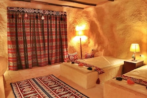 Deluxe Room, 2 Twin Beds, Mountain View | Living area | LED TV - Wadi Sharm Resort (Mahdah)