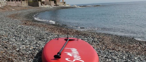 Una playa cerca