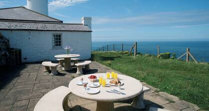 Verity Cottage ist eines von vier reizvollen Cottages auf diesem privaten Gelände am Trevose Head Lighthouse