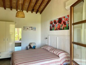 2 habitaciones, tabla de planchar con plancha y wifi gratis 