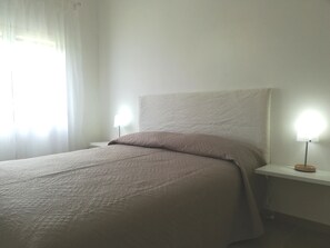 2 habitaciones, tabla de planchar con plancha y wifi gratis 