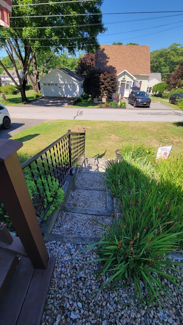 Property grounds - Family Summer Cottage, 0.1 mile from
private beach (East Lyme)
