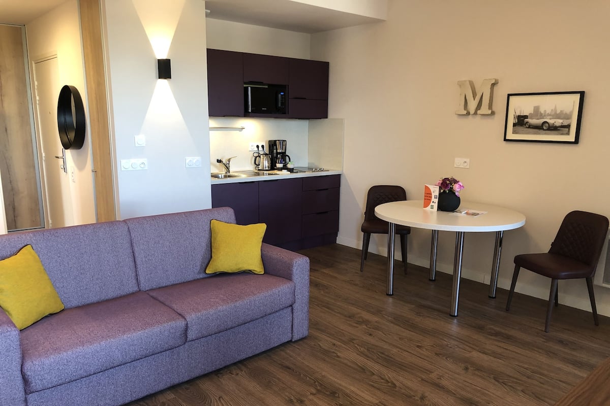 Departamento, baño en la habitación (Appartement) | Sala de estar