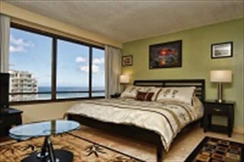 MONTHLY Discovery Bay 2810スタジオオーシャン/サンセット/マリーナビューキングベッド、ソファーベッド