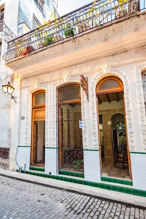 Entrada de la propiedad