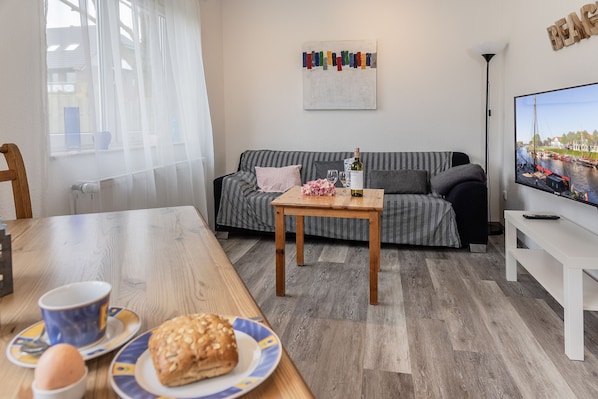 Fernseher, Stereoanlage